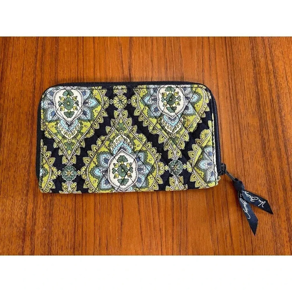 Vera Bradley Large Cambridge Zip Blue/Green Wallet 8 Inch Pristine Condition - Picture 1 of 7